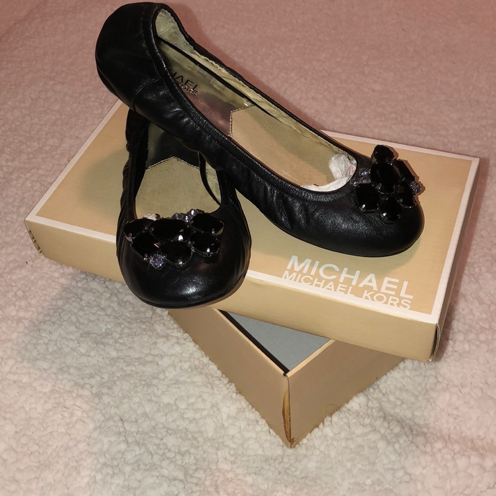michael kors brand flats! - Picture 3 of 6